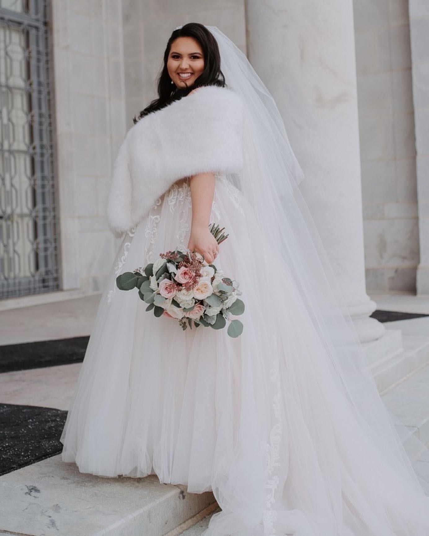 Photo of a real bride with a bouquet